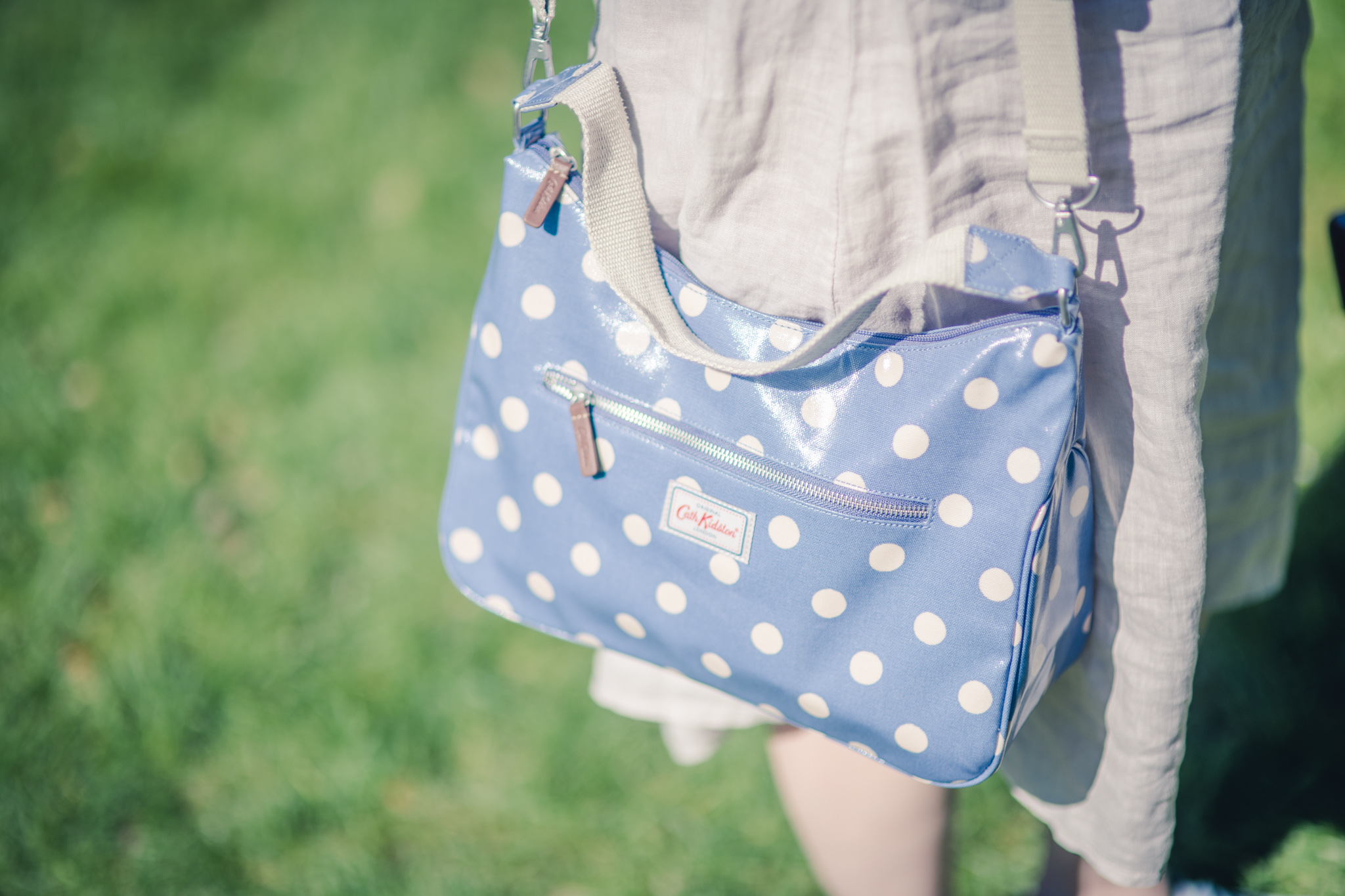 Buy Cath Kidston Cream Coloured Floral Print Tote Bag - Handbags for Women  1672654 | Myntra